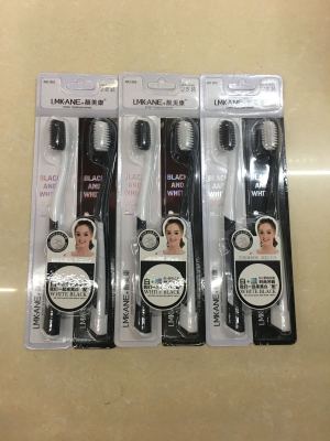 Lmk302 Two Pieces Black and White with Soft-Bristle Toothbrush