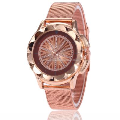 New flower-shaped lady's web band rose gold fashion watch