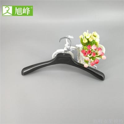 Xufeng coat rack multicolor adult suit rack plating spray paint flocking can be customized 1905