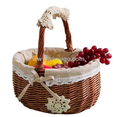 A fruit basket, willow, rattan, basket, basket-basket, picnic basket