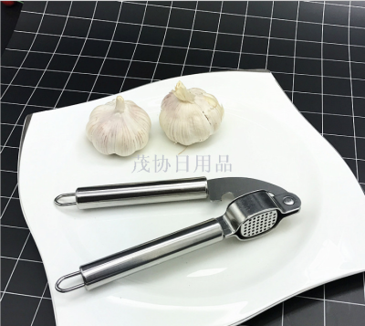 Home Kitchen Gadget Stainless Steel Garlic Press Manual Multi-Functional Meshed Garlic Device Garlic Clip