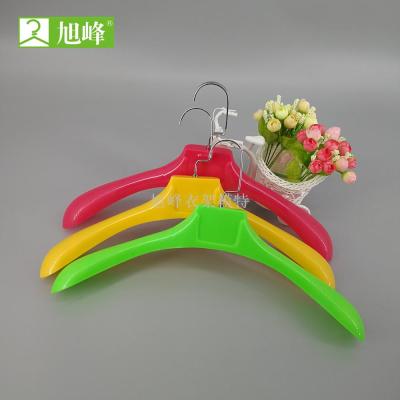 Xufeng factory direct sales into plastic clothes rack new pp material article no. 1029