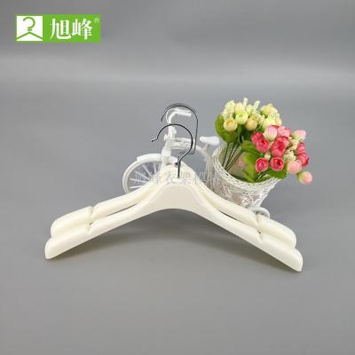 Xufeng factory direct sales adult plastic clothes rack new pp material article no. 1032