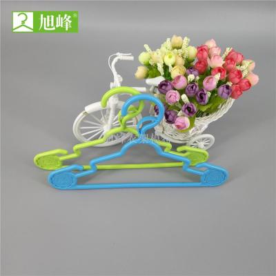 Xufeng factory direct selling children plastic skid hangers article no. 1092