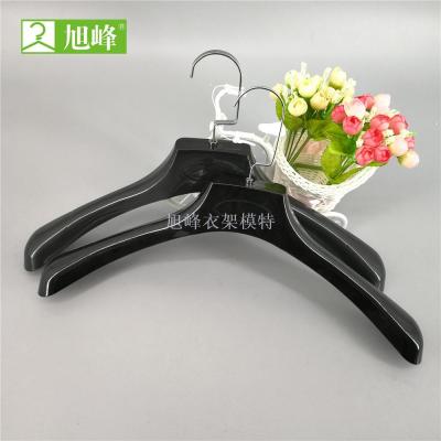 Xufeng factory direct selling plastic adult suit skid rack article no. 1912