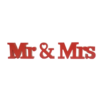 Manufacturers sell wooden MR& MRS wedding props wooden letters displayed