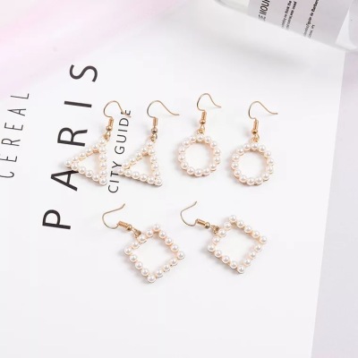 Stylish move geometric pearl earring style with simplicity