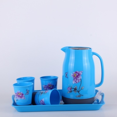 Set with cups and pallets to keep heat and cool convenient to use cold water kettle