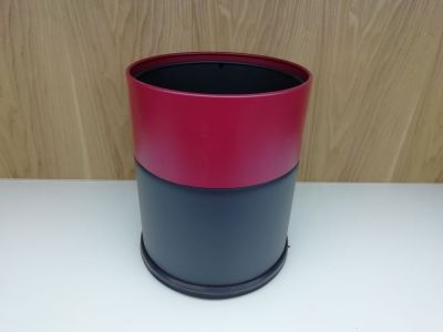Hot - shot hotel black red double stainless steel trash can on the set
