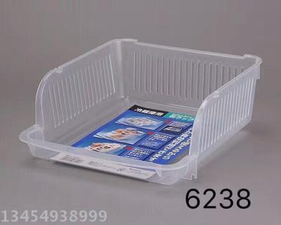 The NSH 6238 refrigerator contains baskets