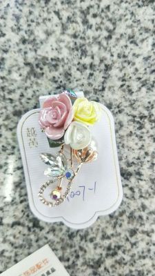 Korean version popular flower pin, corsage, bag buckle, coat buckle, silk scarf buckle, decorative flowers, brooch