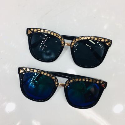 New sunglasses mixed color shipment