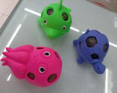 New sea animal turtle vent ball squeeze octopus grape ball fun water ball vent toy