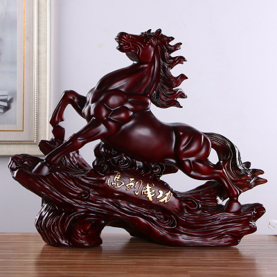 Feng shui put a horse to successful office promotion decoration wang business to help transport resin crafts wholesale