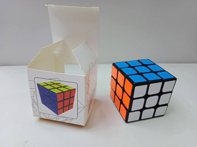 Children's puzzle toys wholesale magic square magic ruler deformation development brain color box