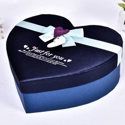 New style listed bowknot red heart simple color gift box gift box high grade gift box cloth box