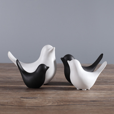 Modern simple Nordic minimalism black ceramic bird abstract installation of a soft home model room decoration