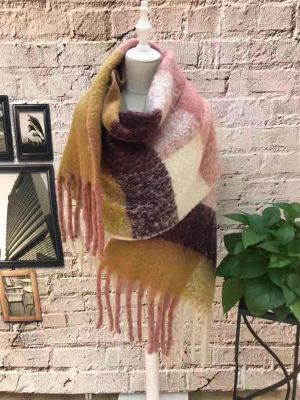 Fashionable grid Internet coffee warm equipment fashionable wool scarf to keep out the cold exclusive shawl neck