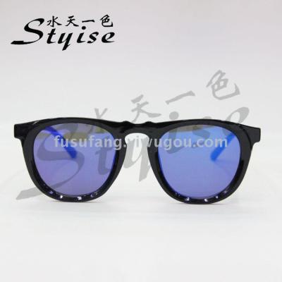 New men and women with the same sunglasses trend with sunshade sunglasses 433