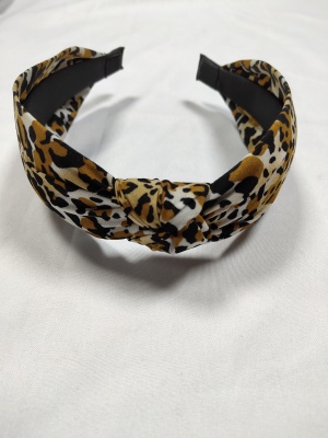 Factory direct selling south Korean version of popular middle knot girls leopard print head buckle headgear headgear joker fashion trend