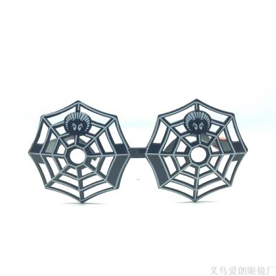 Manufacturers sell Halloween spider glasses