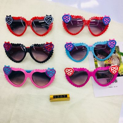 Lovely baby sunglasses heart peach strawberry sunglasses for children sunshade mirror