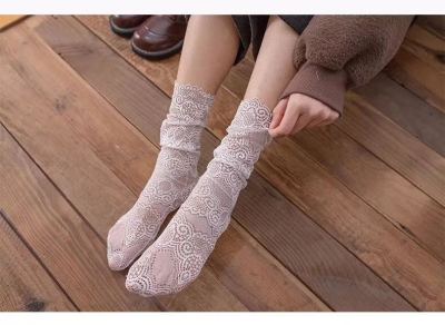 Pile socks with floral side of middle tube