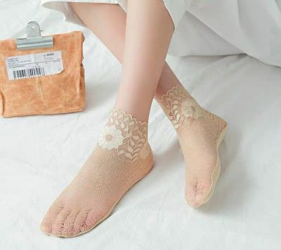 Spring and summer new Japanese lace socks sexy ship socks women cotton bottom slip invisible shallow help lace socks women