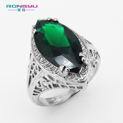 Rongyu ornaments 2018 European and American hot style hand decoration custom Saudi star lucky stone emerald zircon ring female