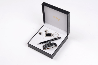 Men's gift box set of four manufacturers spot, watches, key rings, cufflinks, pens