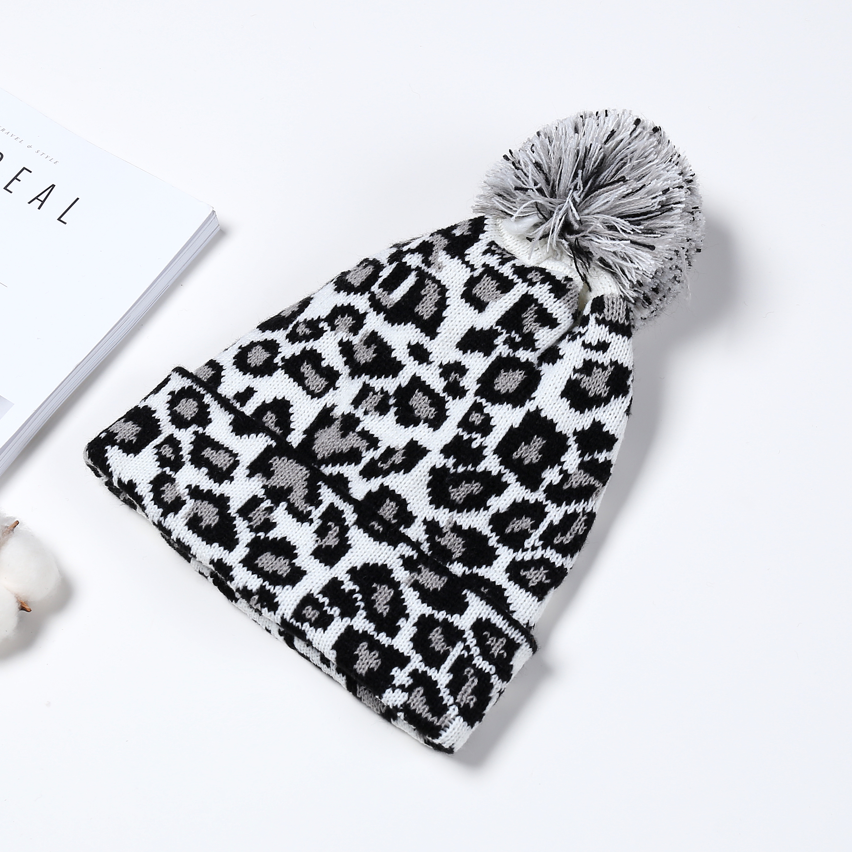 帽子女新款韩版可爱豹纹针织帽休闲百搭毛线帽毛球帽子