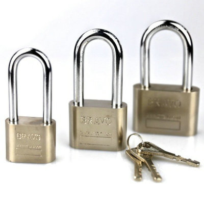 Pujiang manufacturers custom large Angle iron padlock 50mm short beam 3 blade key card packaging padlock wholesale