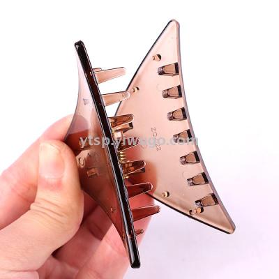 2019 new Japan and South Korea simple all-purpose retro triangle size catch clip fashion geometric shark chuck hairpin