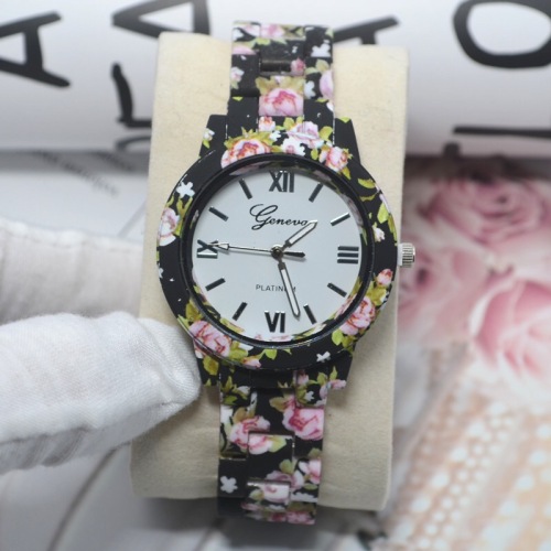 Foreign Trade Popular Style Geneva Printed Watch Geneva Floral Women‘s Watch Rose Watch Factory Direct Sales