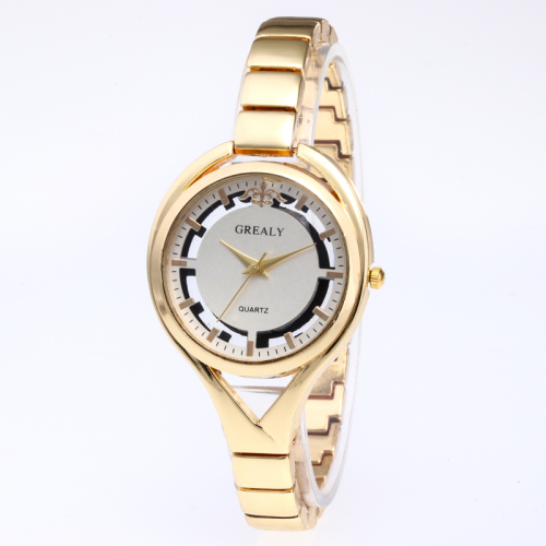 popular fashion women‘s watch steel belt hollow women‘s bracelet watch korean women‘s fashion watch one-piece delivery