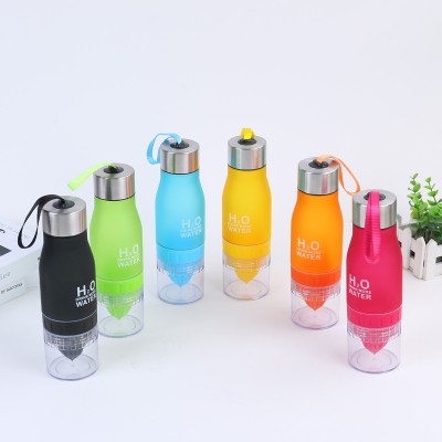 Simple and friendly appearance with hanging ring leakproof portable sports kettle student cup various colors and styles