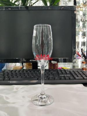 Transparent glass champagne glass juice glass wine glass green apple glass
