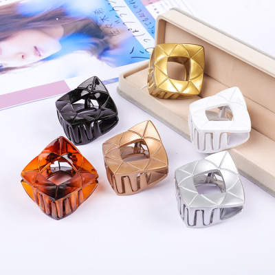 Wholesale Korean hair ornaments, small hair grab clip can not break resin top clip 2 yuan store jewelry bangs clip