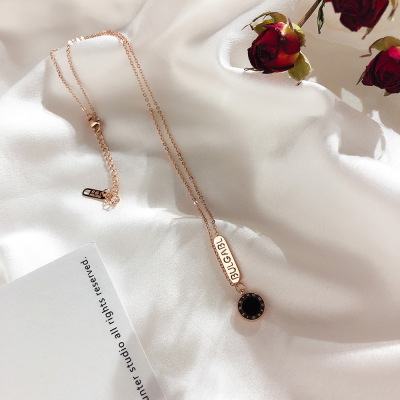 Shell Black and White Double-Sided All-Matching round Necklace Korean Fashionable Rose Gold Titanium Steel Letter Collarbone Necklace Elegant Short Chain