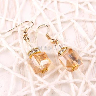 Hand made sweet pearl crystal pendant earrings Japanese and Korean temperament short personality simple earrings