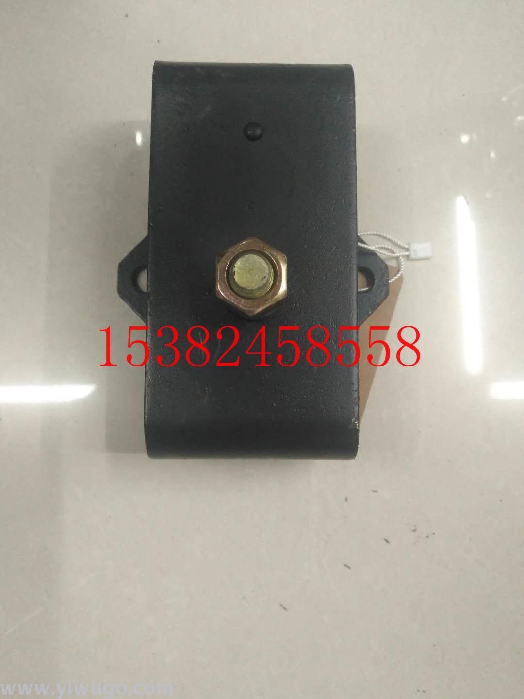 三菱FUSO发动机 前胶垫 机脚垫 ME031962 ME031964 6D16