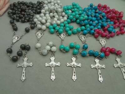 Cross religion Christianity 8mm imitation pine stone bead necklace jewelry wholesale spot