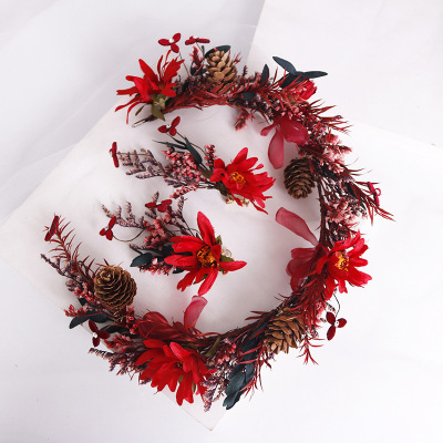 Aliexpress sells hot red wreaths of dried pine nuts from Europe and America