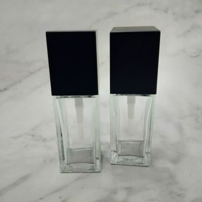 A set of 30ml emulsion essence glass bottle square bottle can be customized logo
