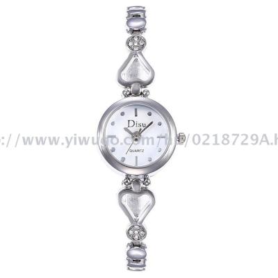 The new lady small and fashionable love bracelet watch