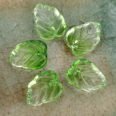 Tianhe glass Czech glass small leaf spherical finishing items wholesale