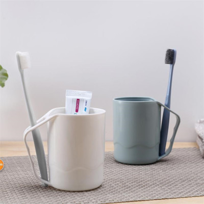 Round water cup with handle bathroom wash cup handle mouthwash cup with toothbrush holder for wash cup picking the cup