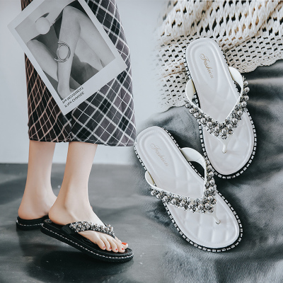 Hot sell Korean edition flip-flop slippers female wear diamond outside act the role of fashion joker flat-bottom outdoor beach flip-flops