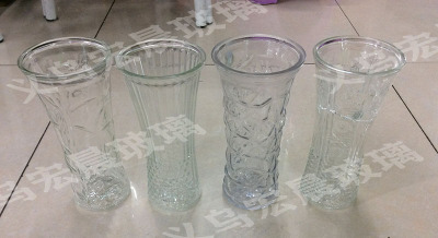 Manufacturers sell 25cm tall glass vases 30cm tall glass vases in various styles