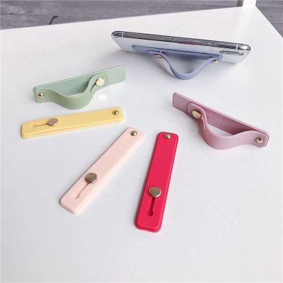 Simple girl heart mobile phone bracket can be pasted type desktop bracket ring buckle, lazy bracket fall